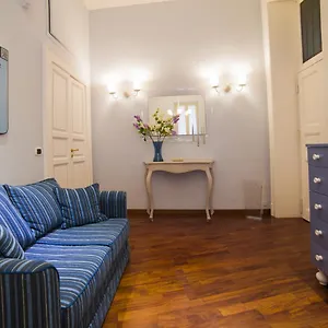 https://mata-e-grifone-bb.sicilyhotelsitaly.net