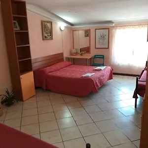 https://roma-inn-2000.it-romehotels.com