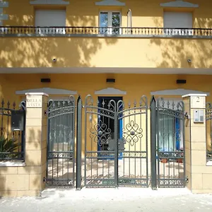 https://residence-della-vista.emilia-romagnahotels.net